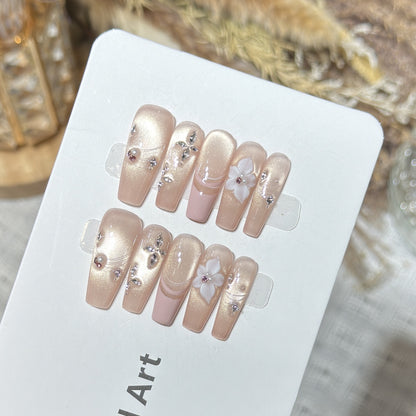 Elegant Floral Accent Press-On Nail Set Acalora