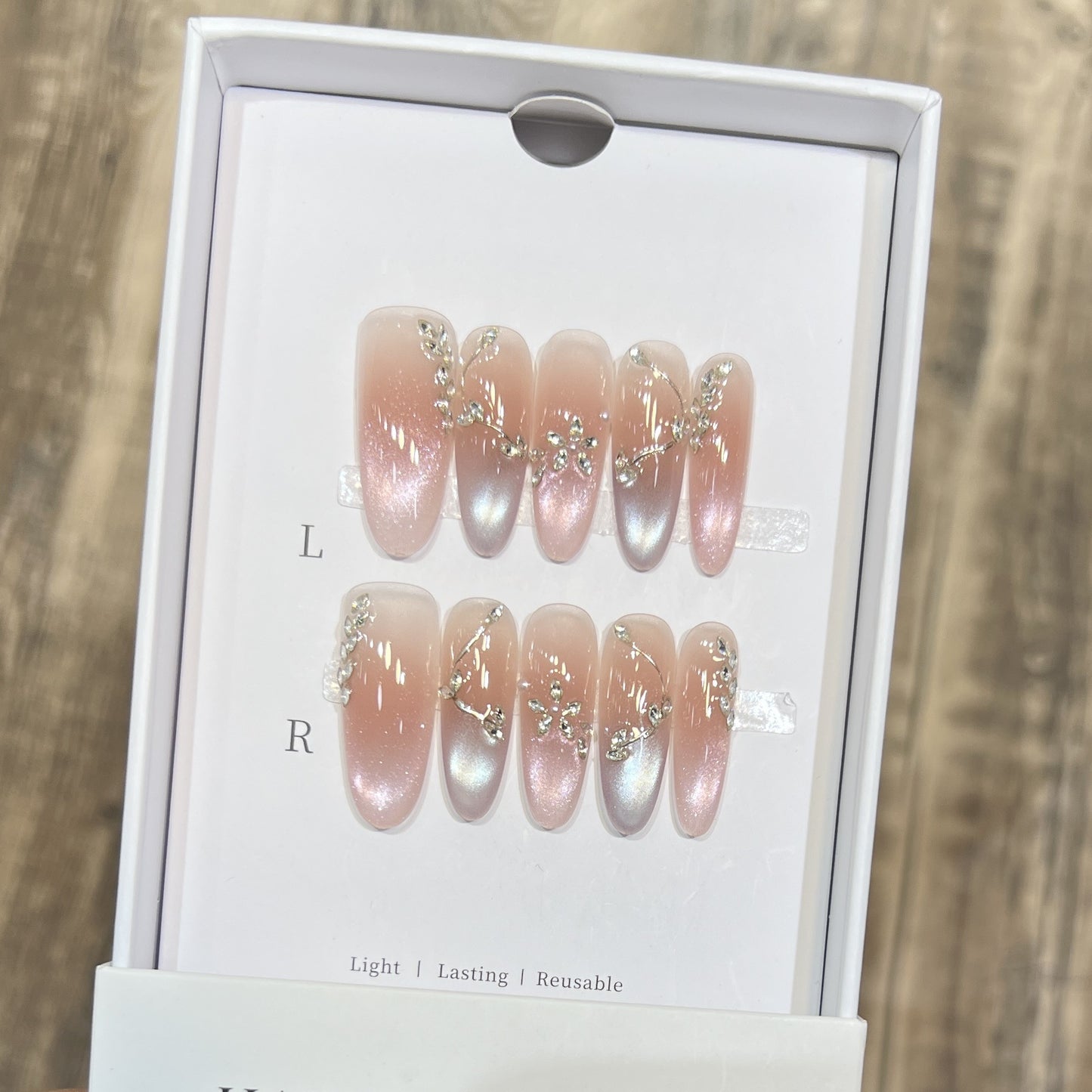 Reusable Elegant Press-On Nail Art Set Acalora