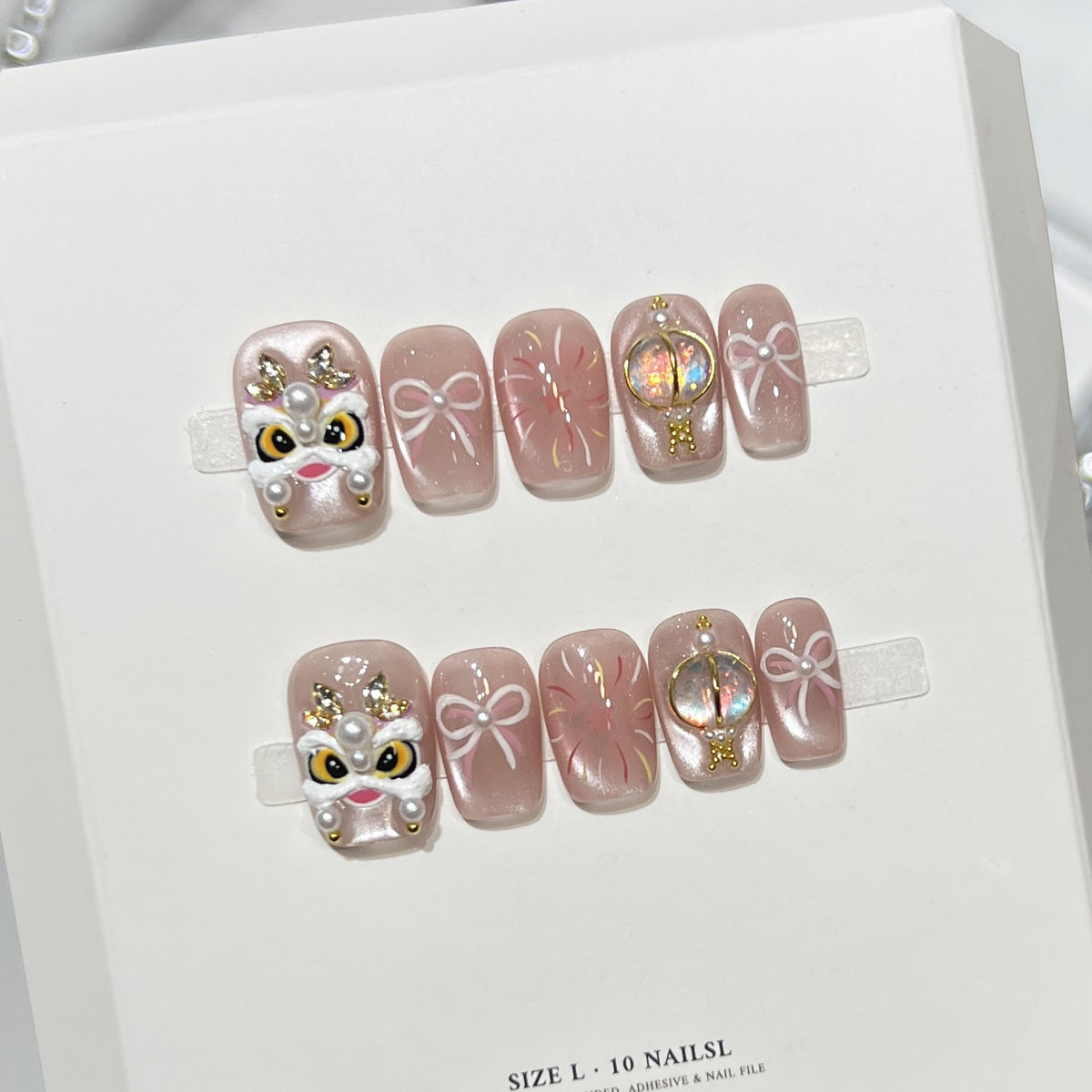 Artistic Themed Press-On Nail Set Acalora
