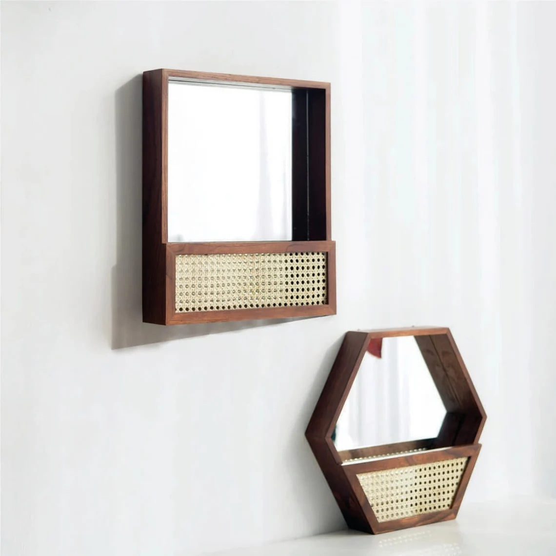 Rustic wall mirror with natural rattan frame Acalora
