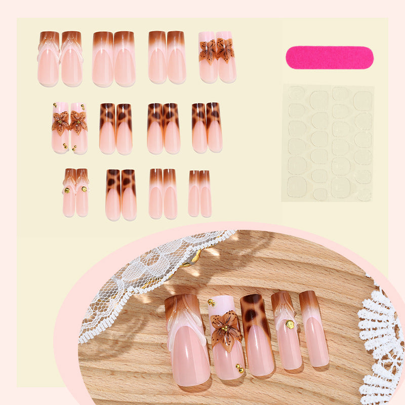 Elegant Floral Press-On Nail Set Acalora