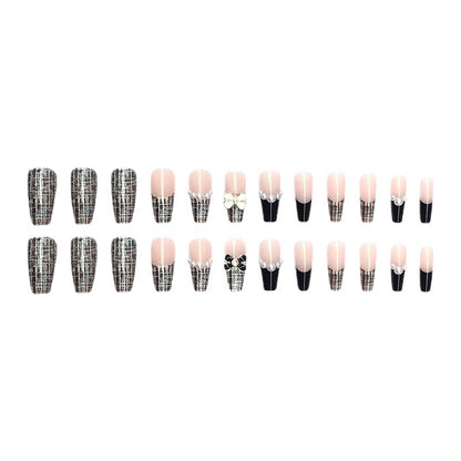 Artificial nail set with elegant pearl and flower motif Acalora