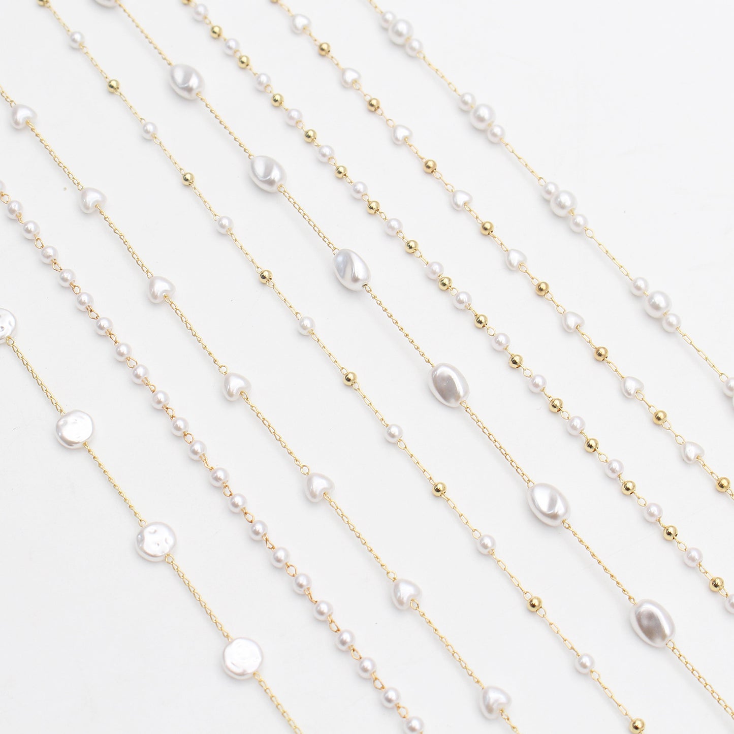 Pearl-Accented Eyewear Chain Acalora