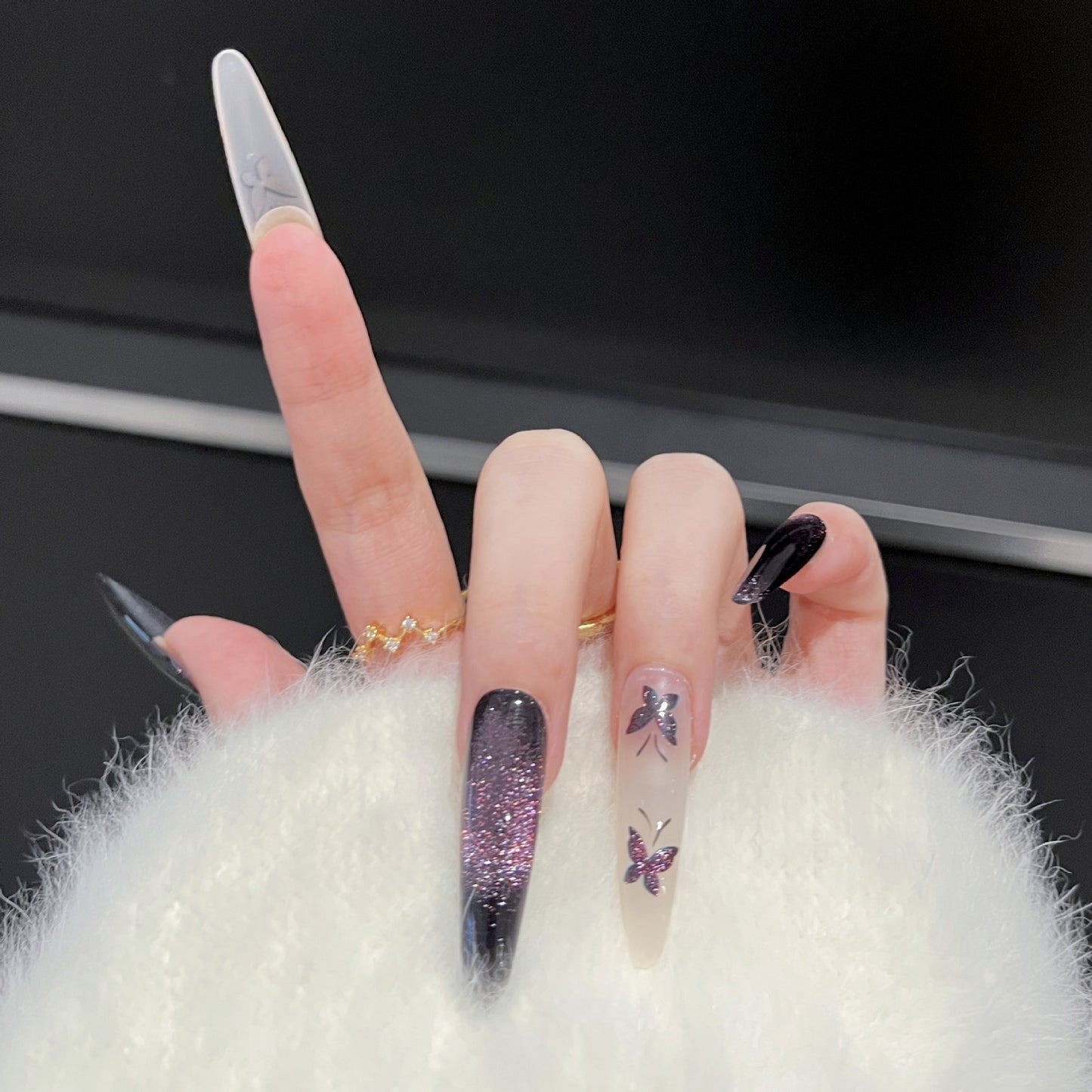 Artistic Butterfly-Embellished Press-On Nail Art Set Acalora