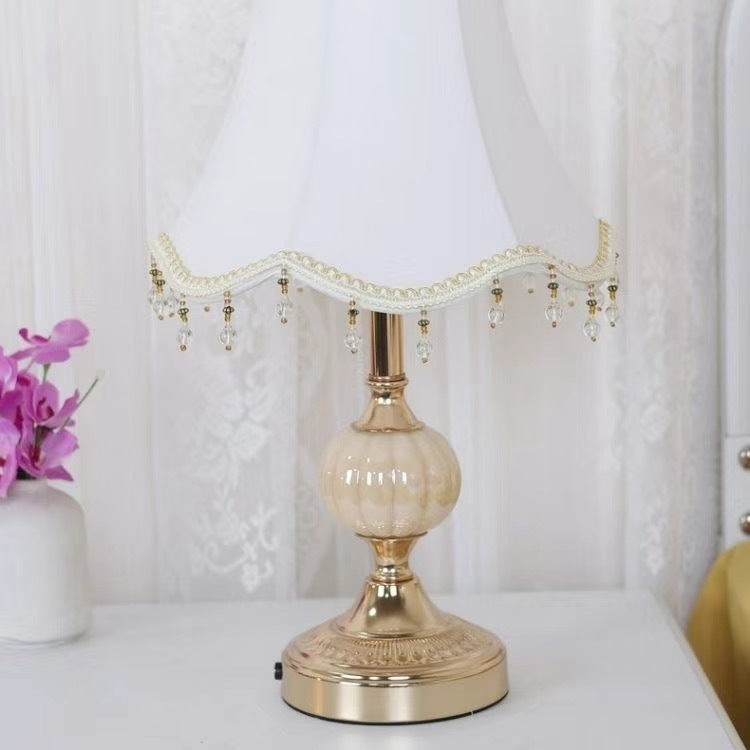 Vintage Crystal Embellished Table Lamp