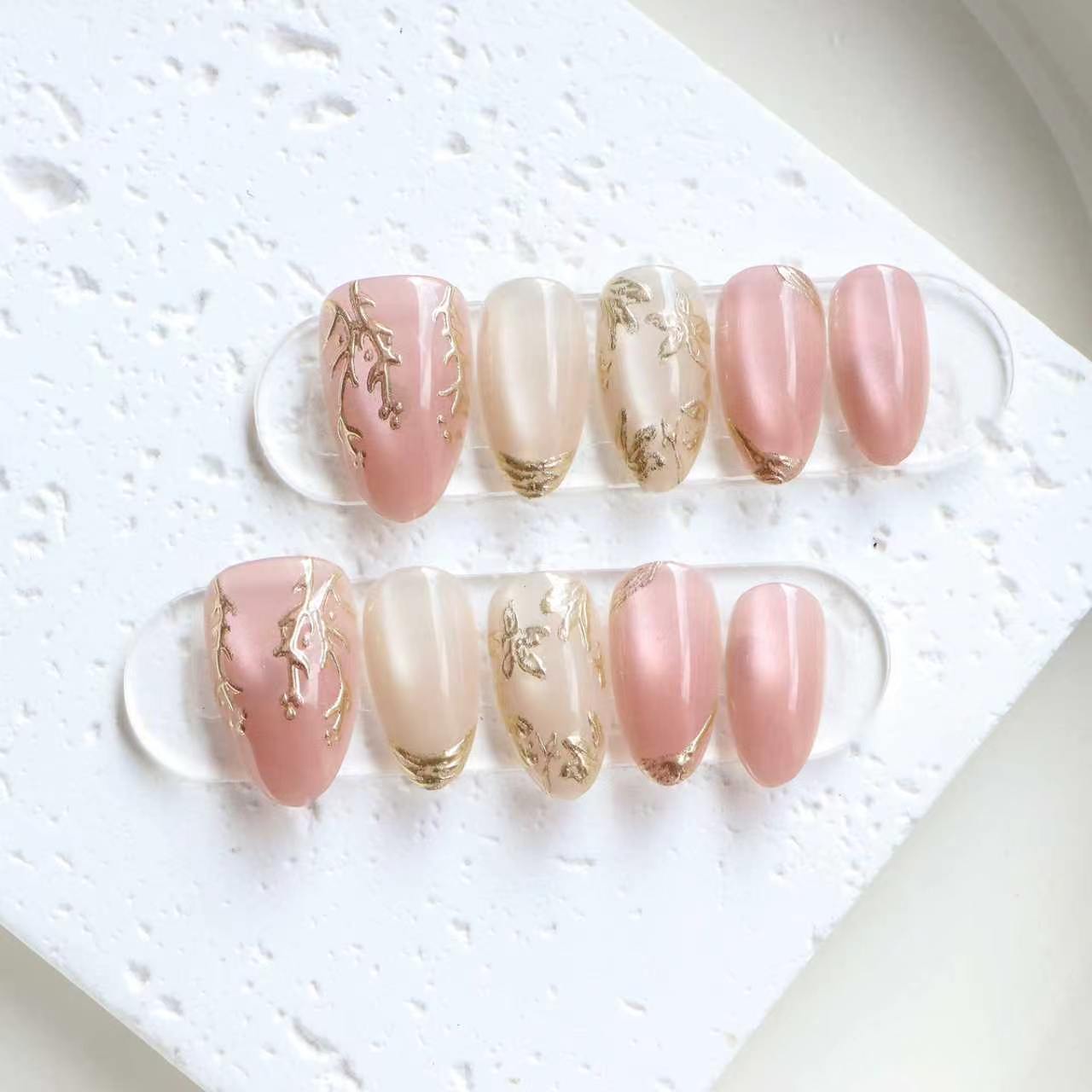 Elegant Press-On Nail Art Set with Gold Leaf Accents Acalora