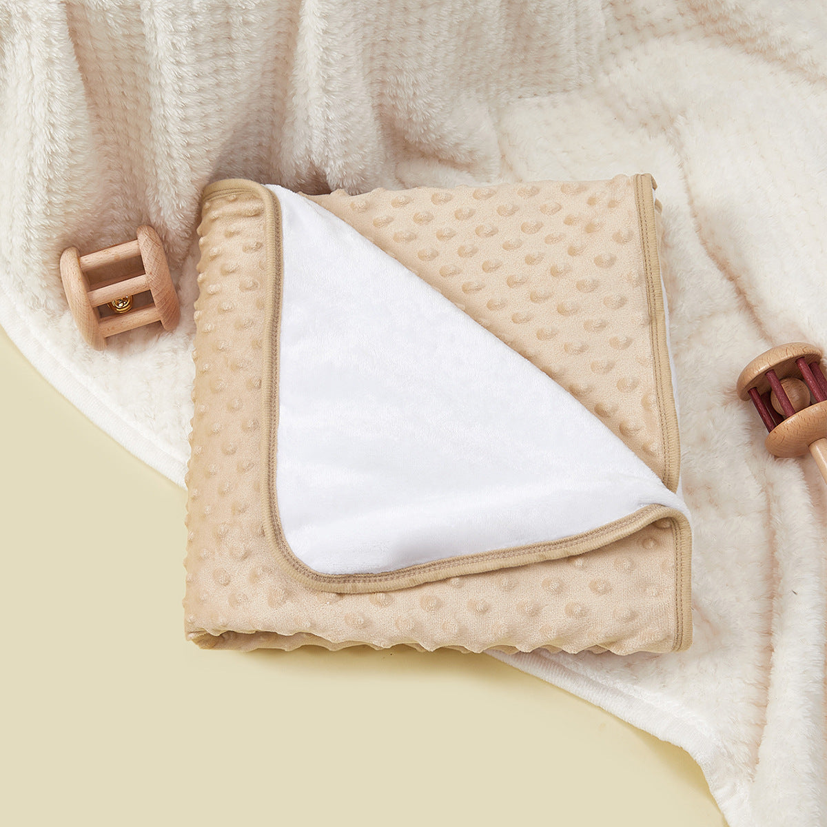Ultra-Soft Cozy Dot Blanket