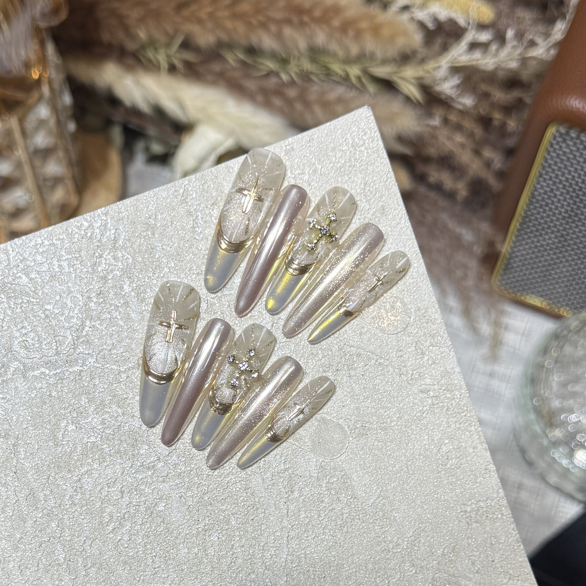 Glamorous Stiletto Press-On Nail Set with Artistic Accents Acalora
