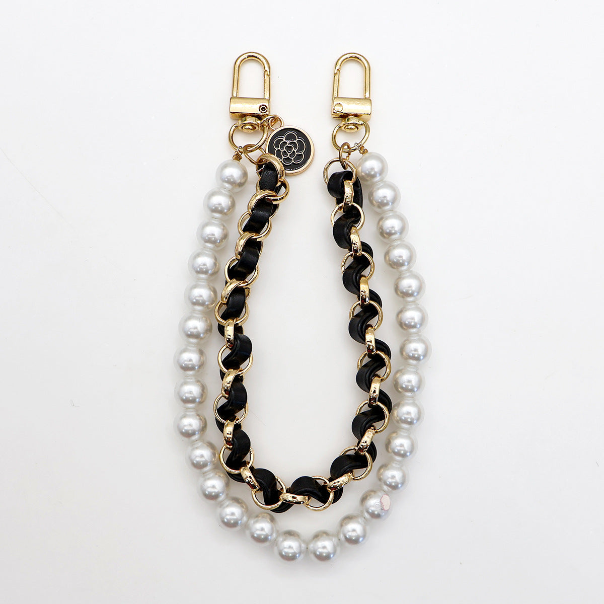 Chic Pearl-Chain Eyewear Holder Acalora