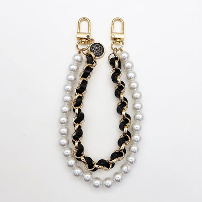 Chic Pearl-Chain Eyewear Holder Acalora