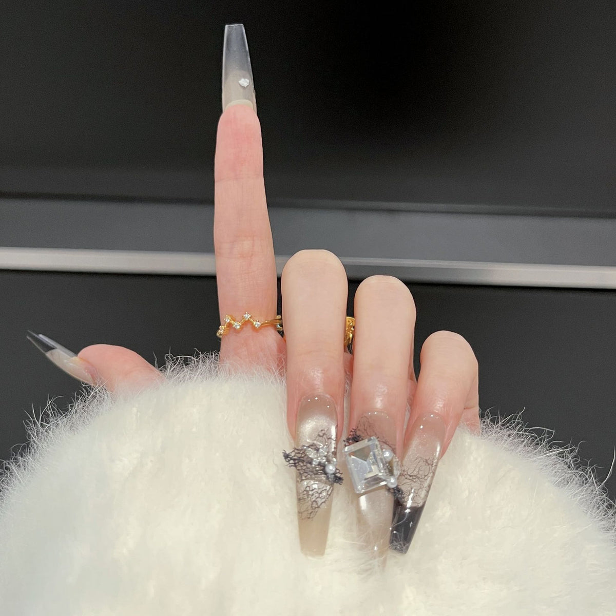 Artistic Press-On Nail Set with Unique Lace and Gemstone Accents Acalora