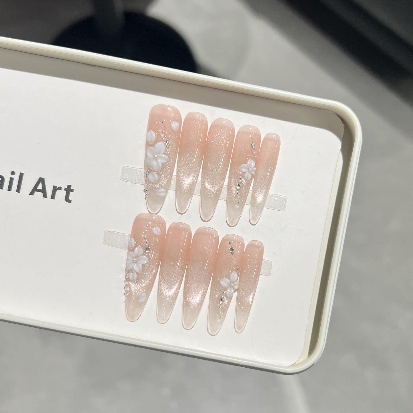Decorative Floral Press-On Nail Set Acalora