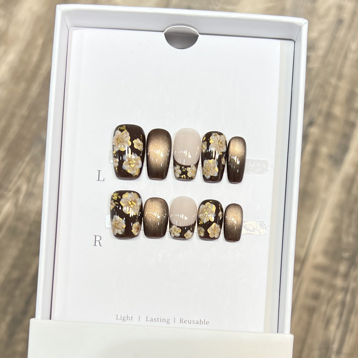 Artistic Floral-Embellished Press-On Nail Set Acalora