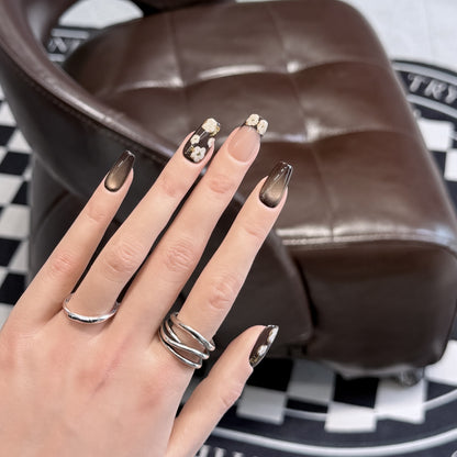 Artistic Floral-Embellished Press-On Nail Set Acalora
