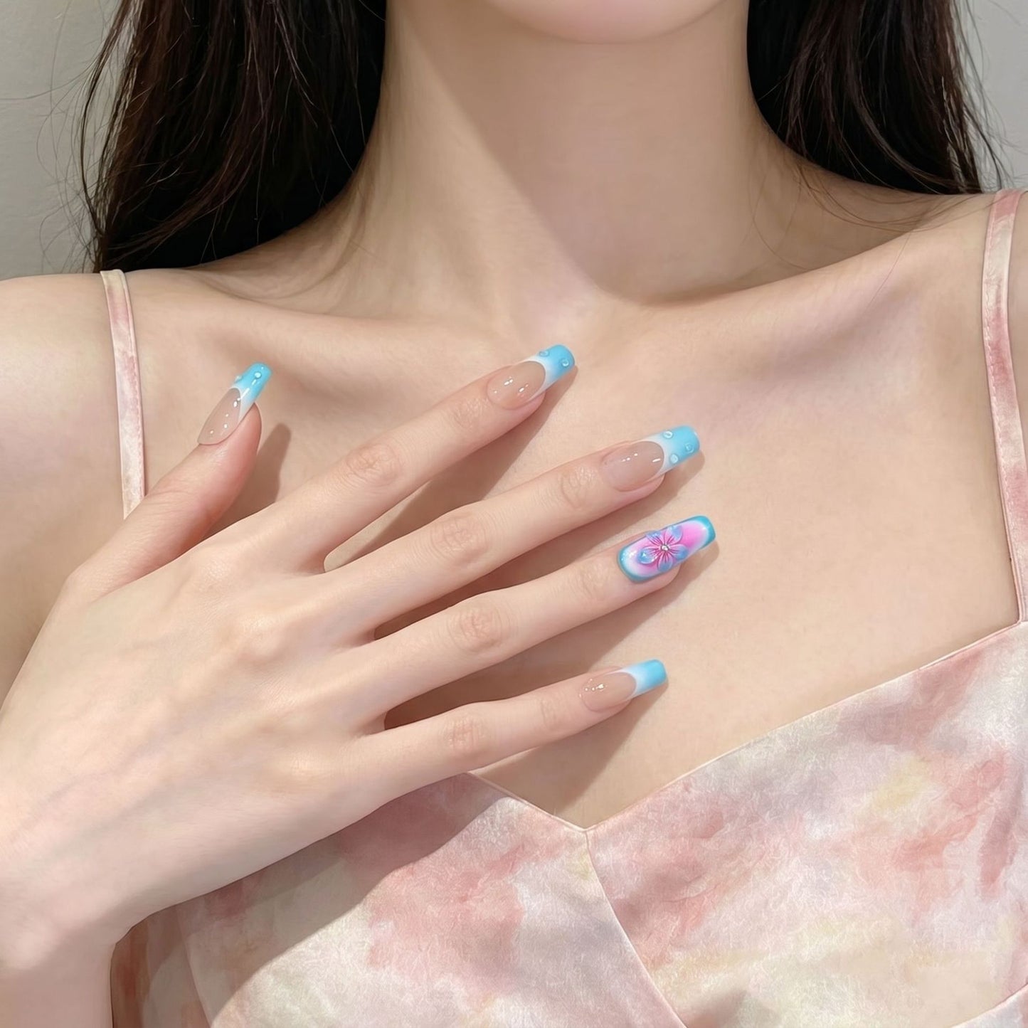 Floral-Accent Press-On Nail Set Acalora