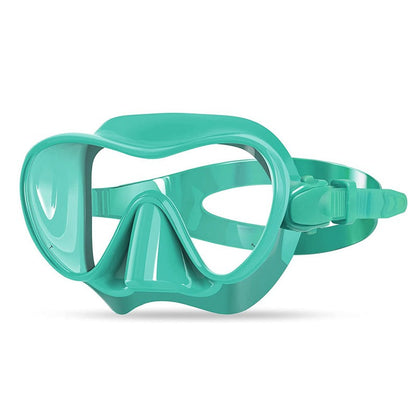 Diving mask with flexible silicone edge and clear field of vision Bowlift
