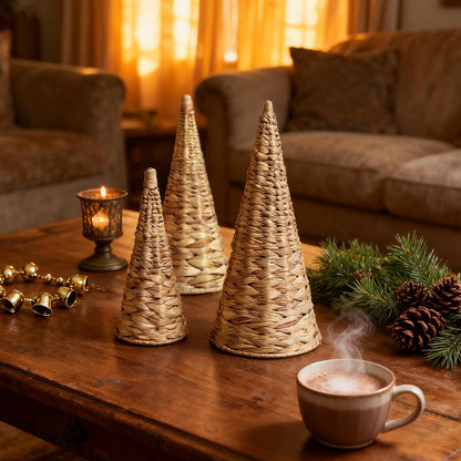 Handcrafted decorative item made from natural materials Acalora