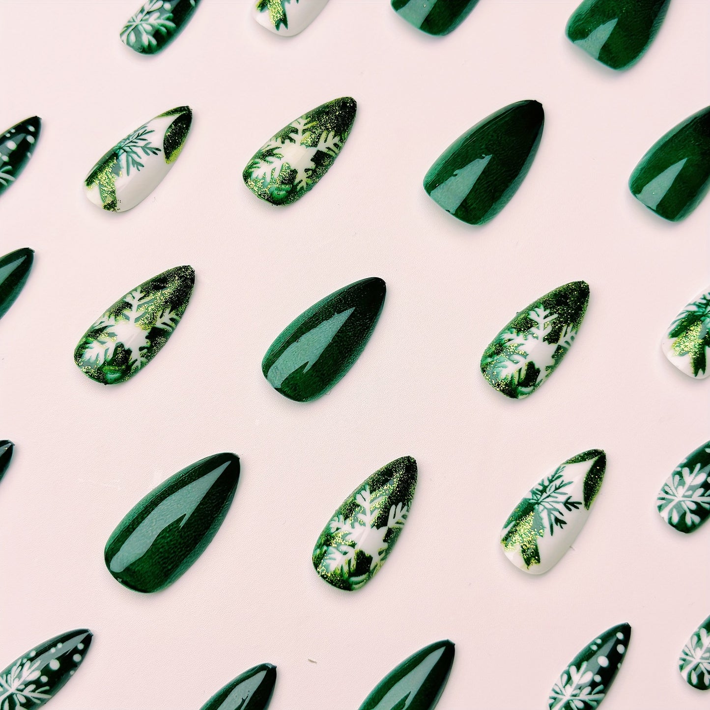 Festive Winter-Themed Nail Art Acalora 1788155575