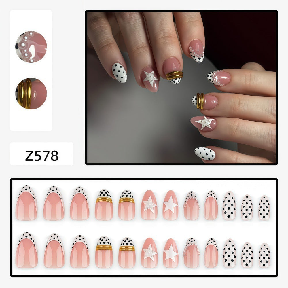 Custom-designed artificial nails with 3D applications Acalora