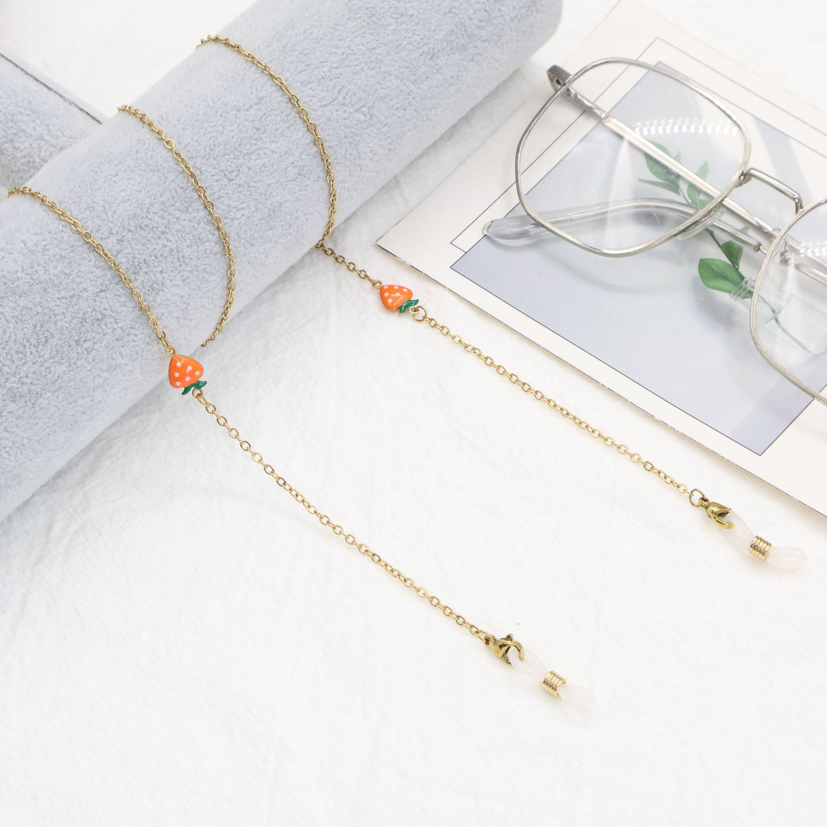 Stylish Eyewear Chain Acalora