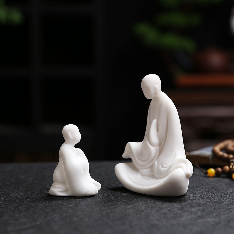 Elegant and modern Feng Shui sculpture Acalora