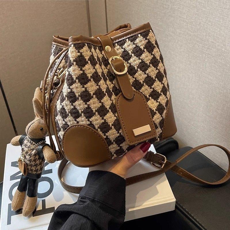 Stylish Checkered Bucket Bag Acalora