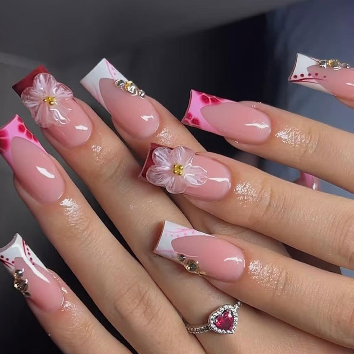 Artistic Floral Press-On Nails Acalora