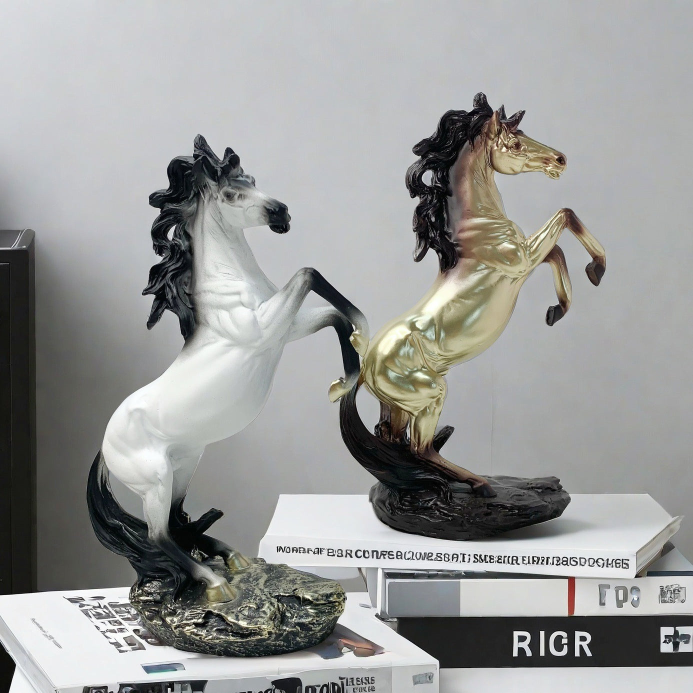 Decorative horse sculpture Acalora