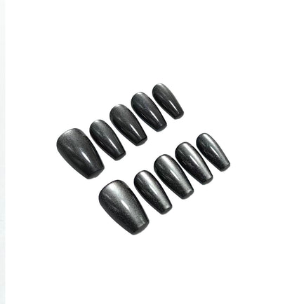 Nail art set with elegant metallic finish Acalora