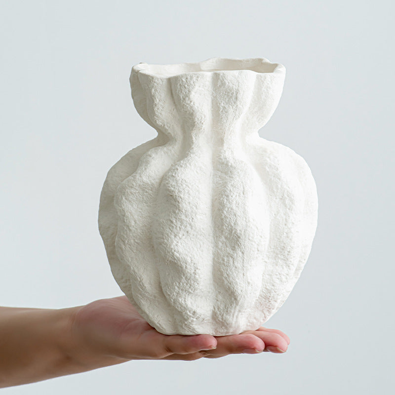 Elegant and modern flower vase Acalora