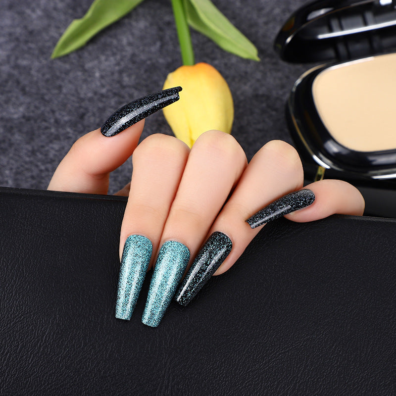 Nail art set with glitter and elegant transitions Acalora