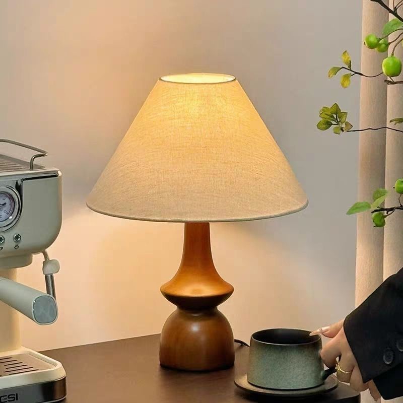 Stylish Floral Patterned Table Lamp