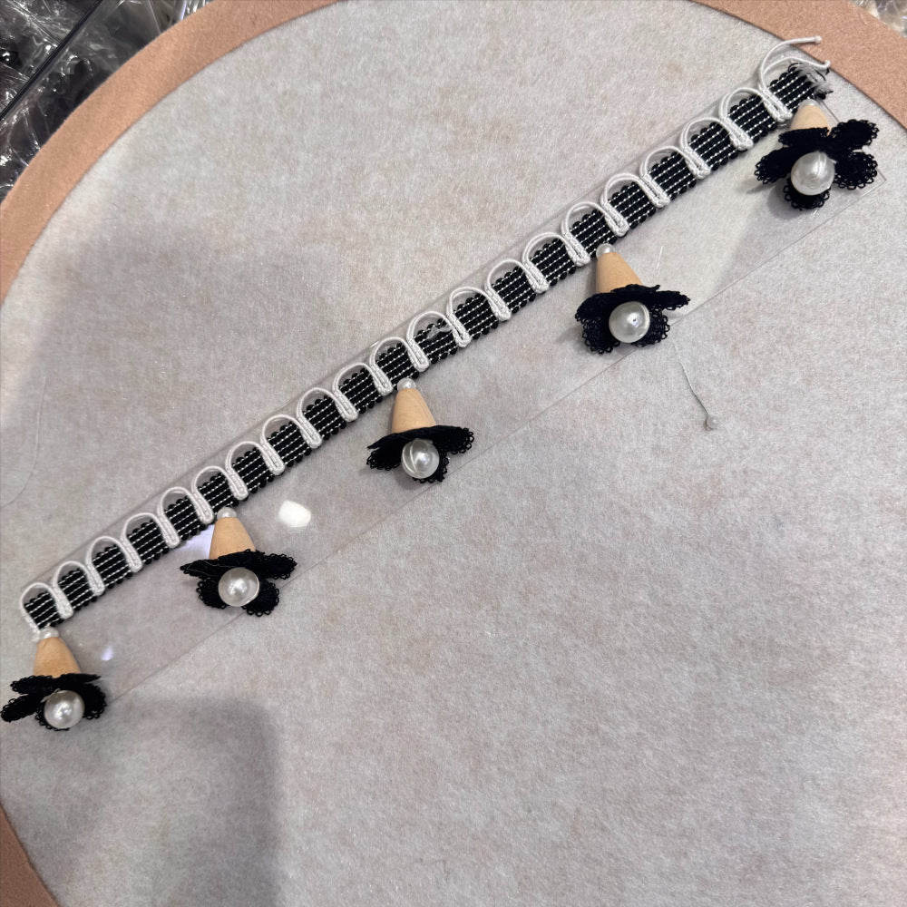 Elegant and Playful Lace Trim Acalora