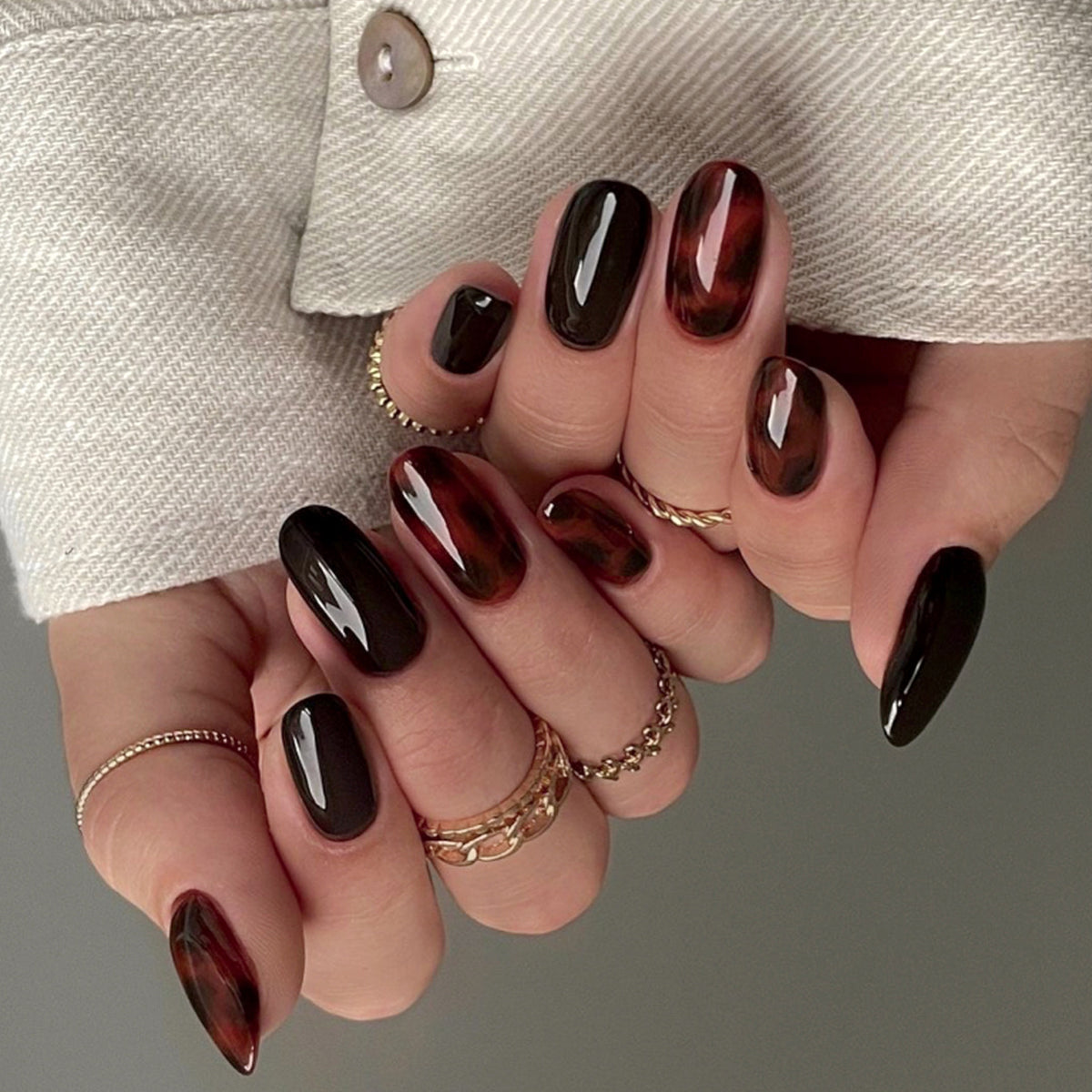 Halloween Nail Art Set with Creative Designs and Sparkling Details Acalora