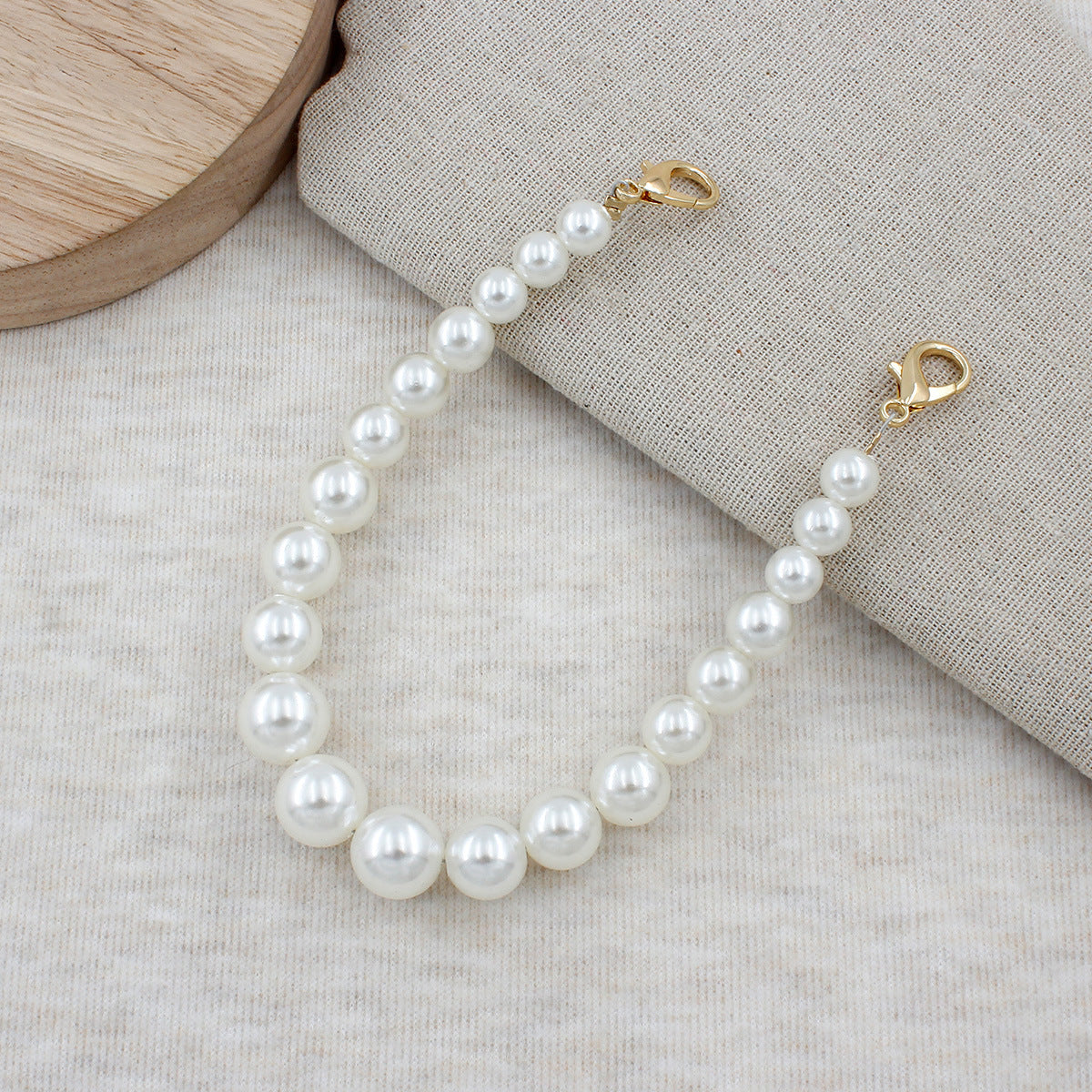 Elegant Pearl Accessory Acalora