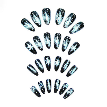 Elegant Winter-Themed Nail Art Acalora