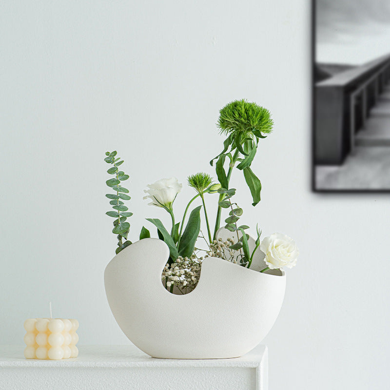 Elegant and modern ceramic vase Acalora