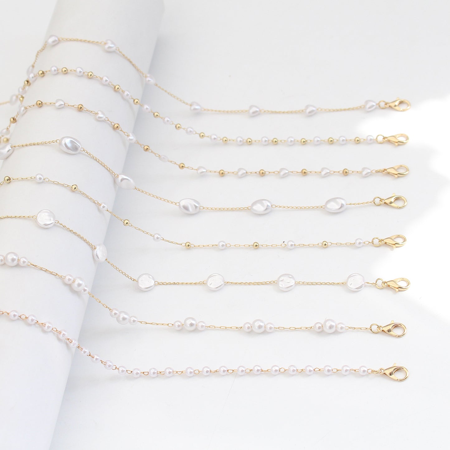 Pearl-Accented Eyewear Chain Acalora