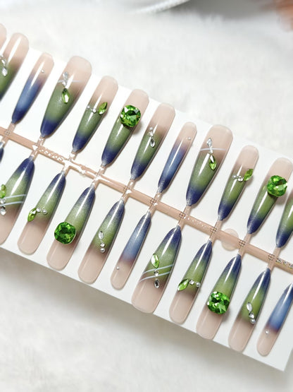 Artificial nails with elegant gradient color and glitter accents Acalora
