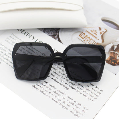 Ladies Designer Sunglasses in Elegant Hexagon Design Bowlift