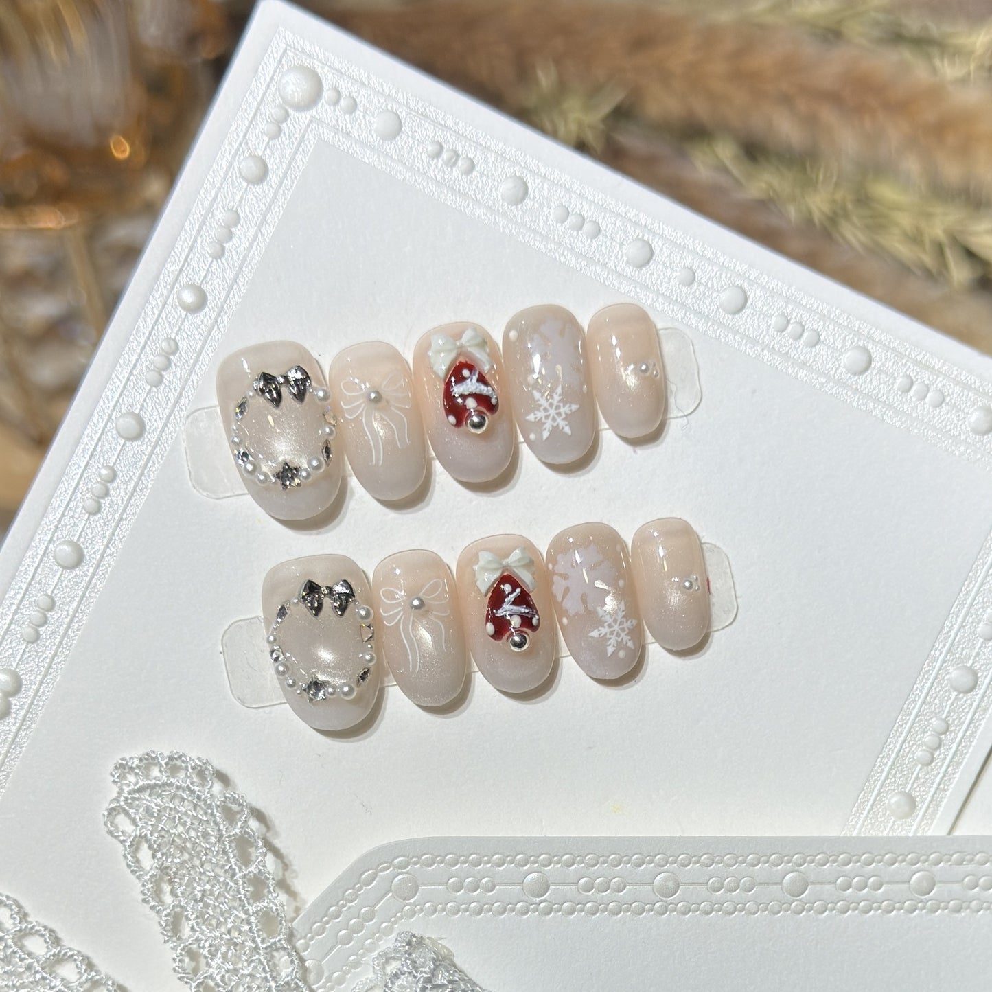 Artistic Winter-Themed Press-On Nail Set Acalora