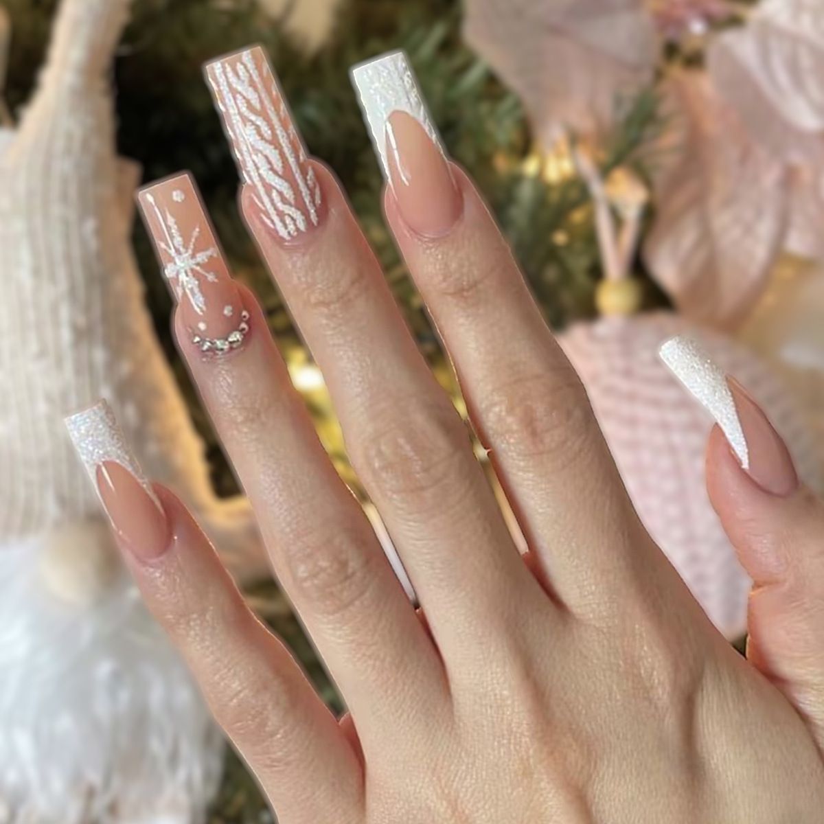 Decorative Press-On Nail Art Set with Elegant Floral and Shimmer Design Acalora