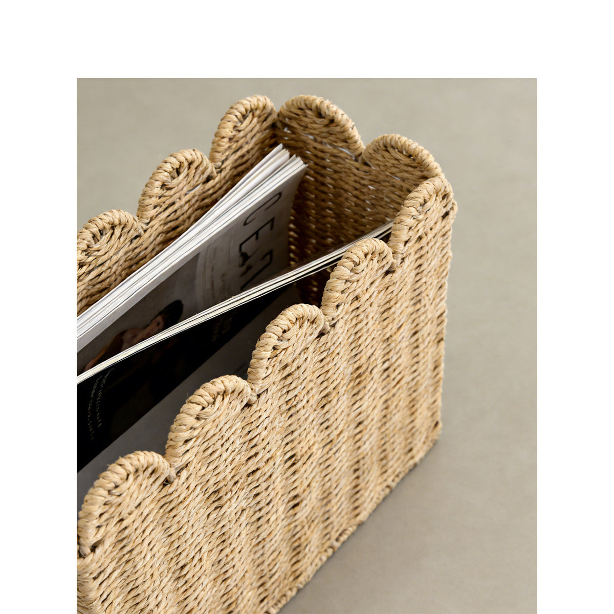 Decorative storage basket with waved edge Acalora