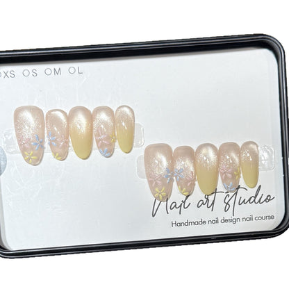 Stylish Press-On Nail Set with Floral Design Acalora