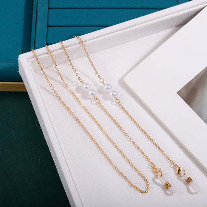 Elegant Eyewear Chain with Pearl Accents Acalora