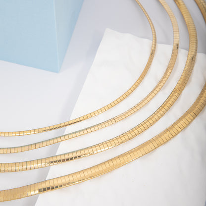Elegant Statement Wire Choker Acalora