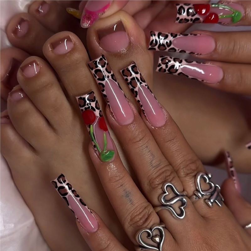 Artistic Floral Press-On Nail Art Acalora