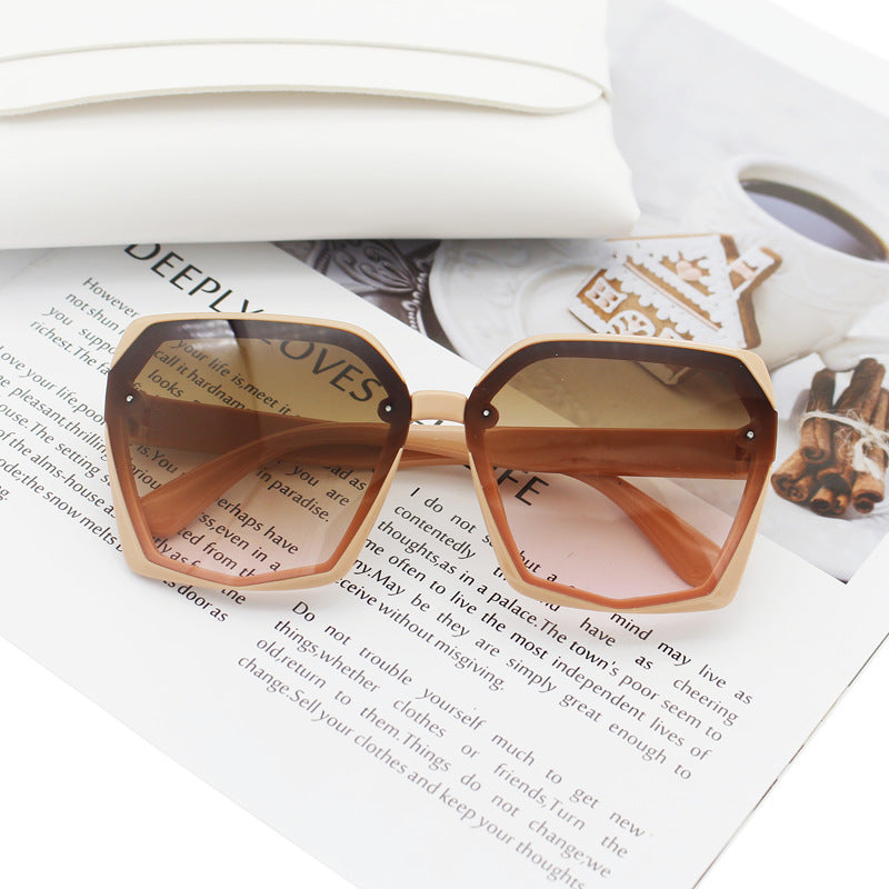 Ladies Designer Sunglasses in Elegant Hexagon Design Bowlift