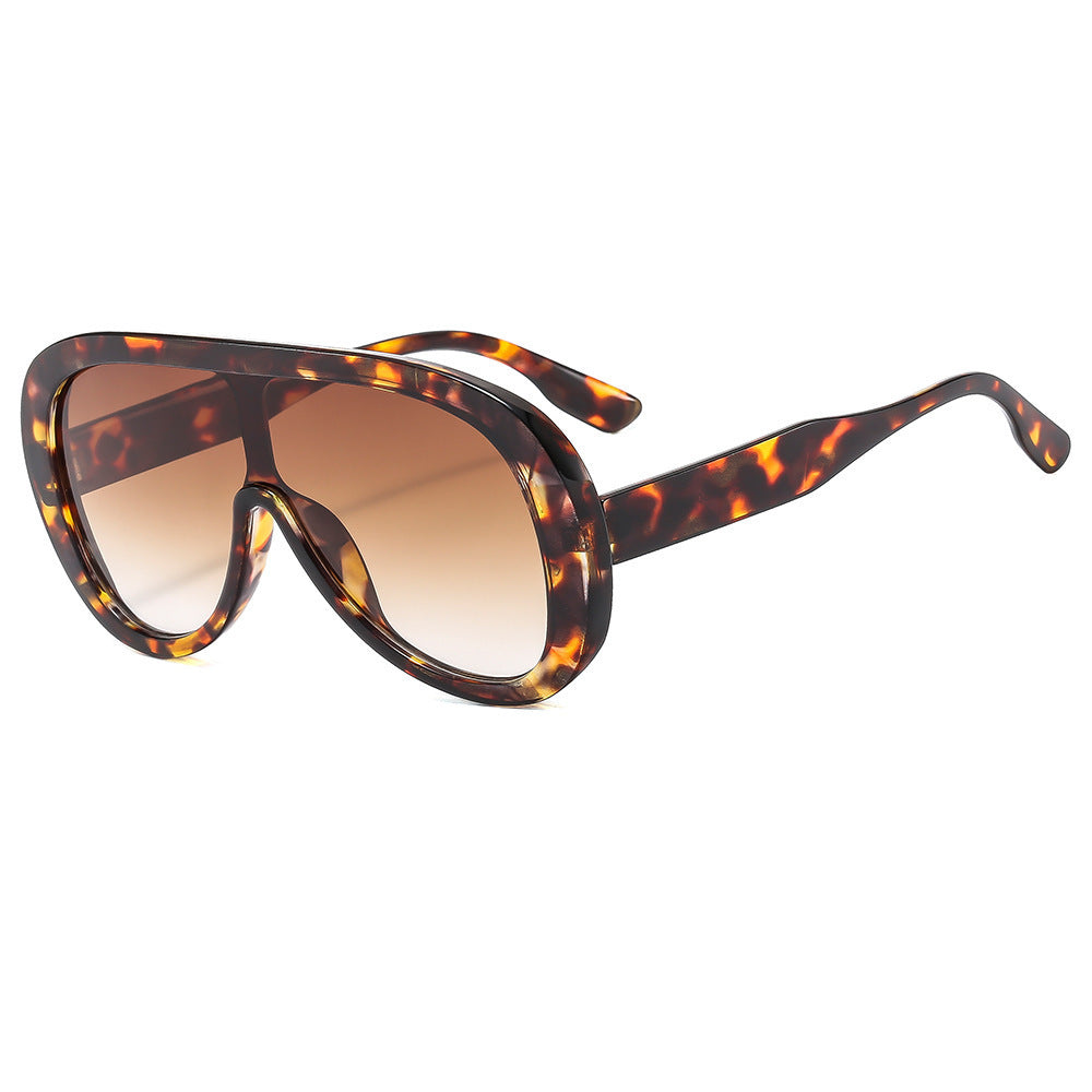 Ladies fashionable sunglasses with wide frame Bowlift