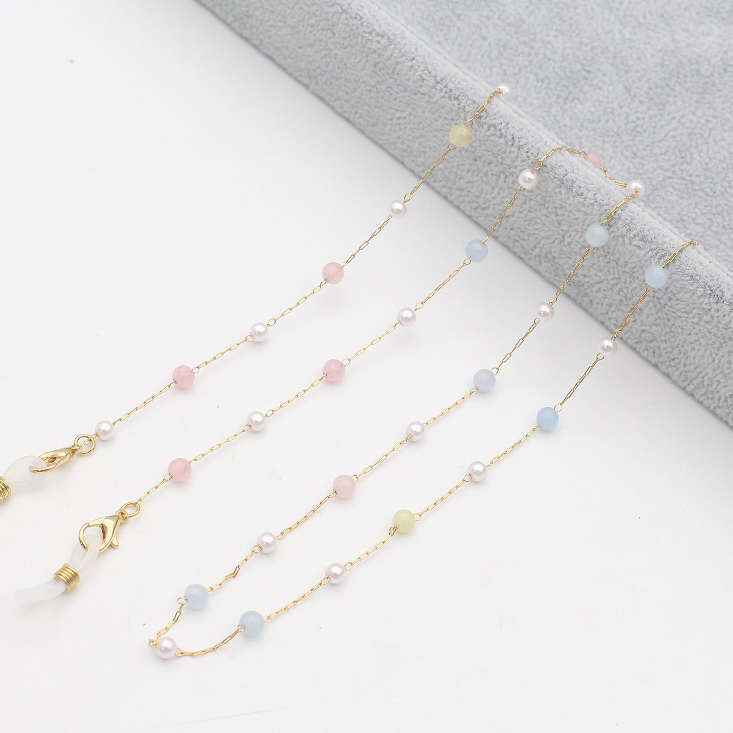 Elegant Multi-Color Eyewear Chain Acalora